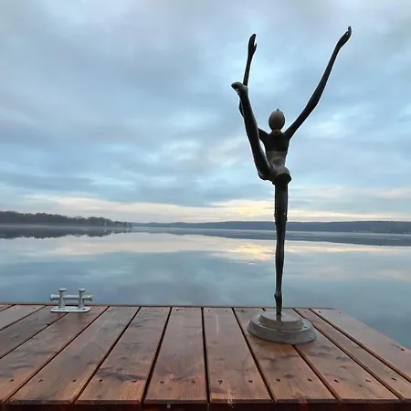 Tiny House Nr 2 슈빌로브제